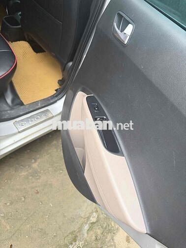 Hyundai i10 2016 Số tự động Bạc