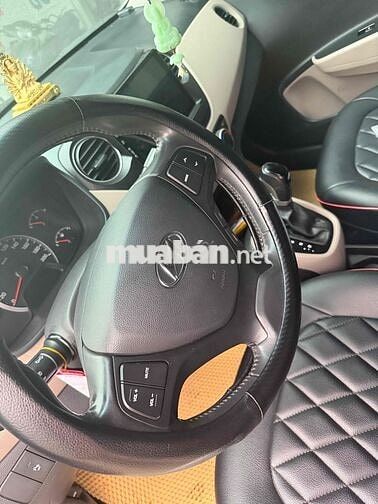 Hyundai i10 2016 Số tự động Bạc