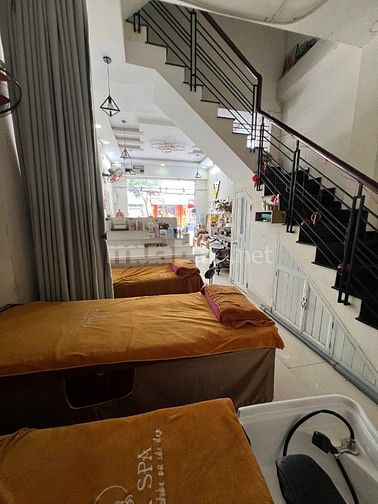 SANG NHÀ NGUYÊN CĂN LÀM SPA – MẶT TIỀN VĨNH HỘI Q4