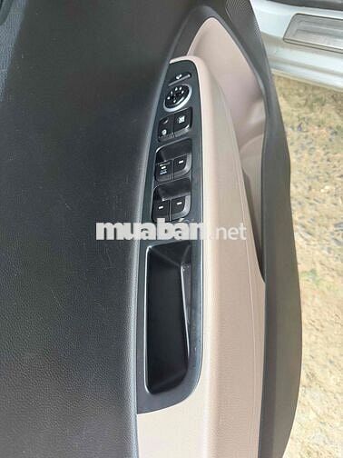 Hyundai i10 2016 Số tự động Bạc