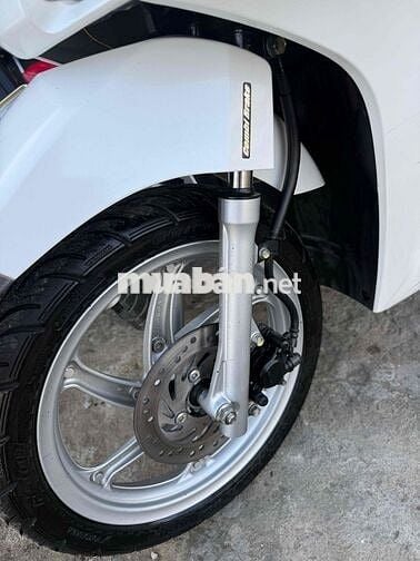 Honda Vision 2017/ Ngay Chủ Zin Đẹp Bs65