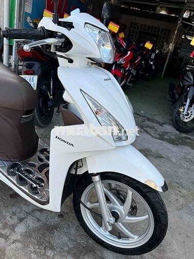 Honda Vision 2017/ Ngay Chủ Zin Đẹp Bs65