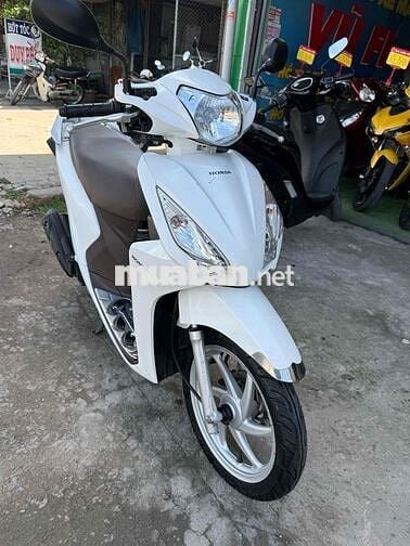 Honda Vision 2017/ Ngay Chủ Zin Đẹp Bs65