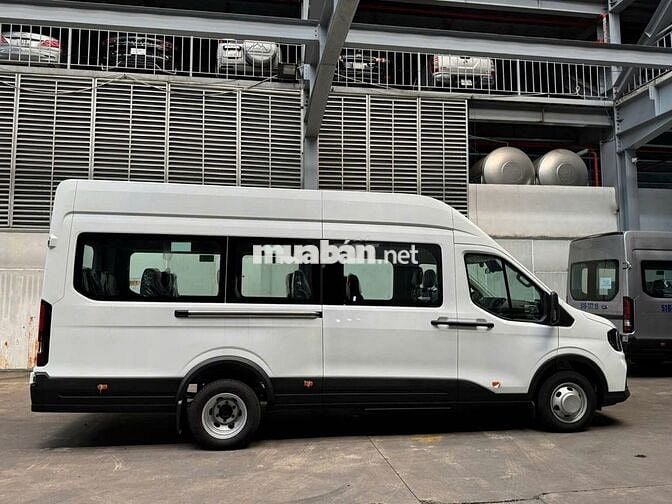 Ford Transit Premium 18 chỗ 2025 Trắng