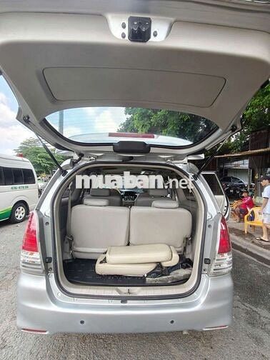 Toyota Innova V 2011 Số tự động Bạc