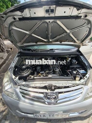 Toyota Innova V 2011 Số tự động Bạc