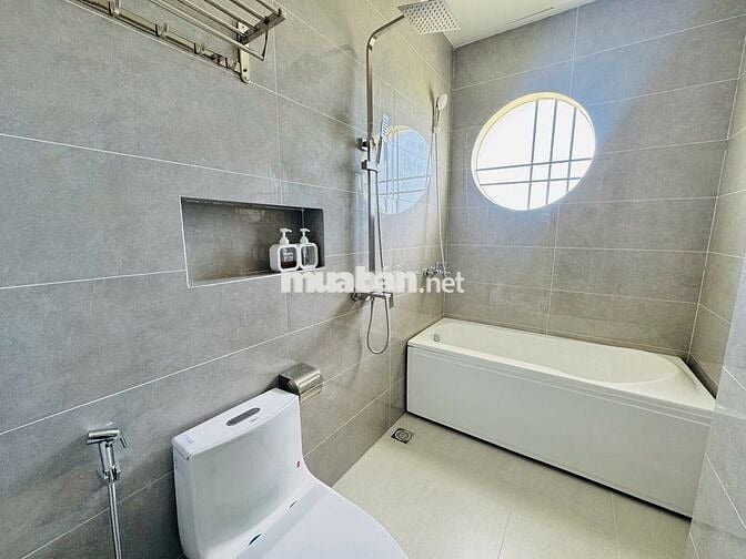 Vila mini có hồ bơi FPT 2PN 2WC mới 100% cần tìm khách thuê