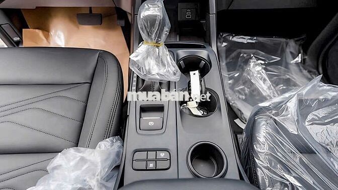 Ford Everest Ambiente 2025 Trắng