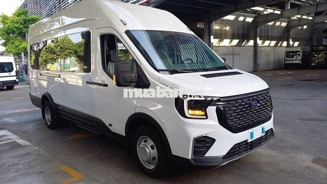 Ford Transit Premium 18 chỗ 2025 Trắng