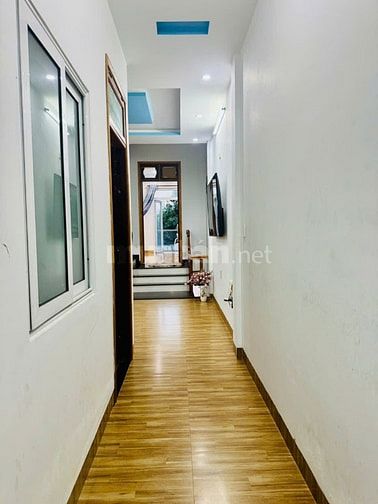 Định cư nước ngoài nhượng lại nhà 3 tầng full nội thất - đủ tiện nghi