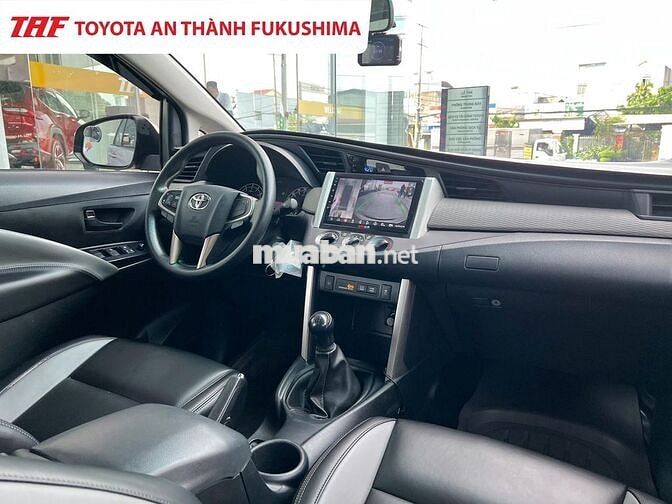Toyota Innova 2023 2.0 MT 59.000km Bạc