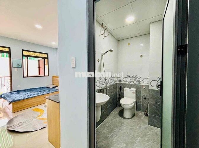 CHDV CỬA SỔ BAN CÔNG THOÁNG MÁT NẰM GẦN ĐƯỜNG SỐ 7 GẦN NHÀ THỜ PHAO LÔ