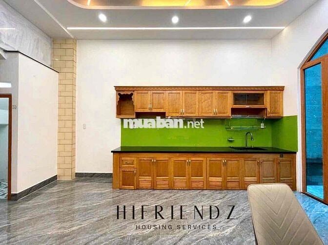 PHÒNG TRỆT CÓ SÂN VƯỜN NGAY ĐẦM SEN - ĐH VĂN HIẾN