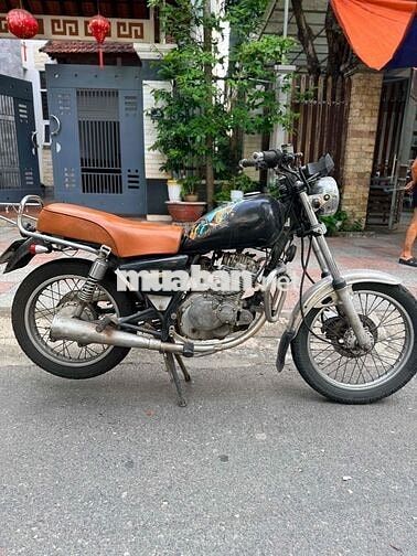 Suzuki GN125 Đen