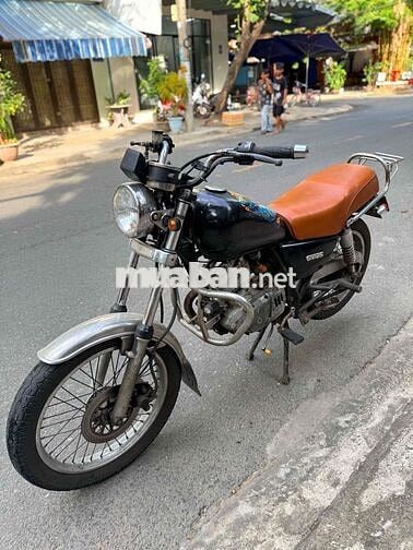 Suzuki GN125 Đen