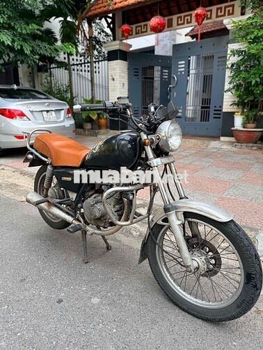 Suzuki GN125 Đen