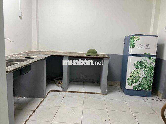 cho thuê phòng lớn hẻm xe hơi 34 m 2 , xe để ngoài