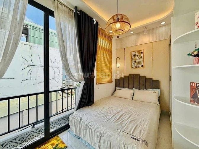 Nóng hổi - 2 TỶ 250 tr bán nhà hẻm oto ngủ nhà Đường Phạm Văn Chiêu