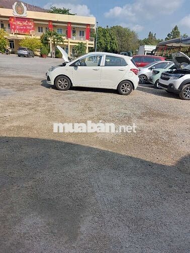 Hyundai Grand i10 2015 Trắng 180000 km