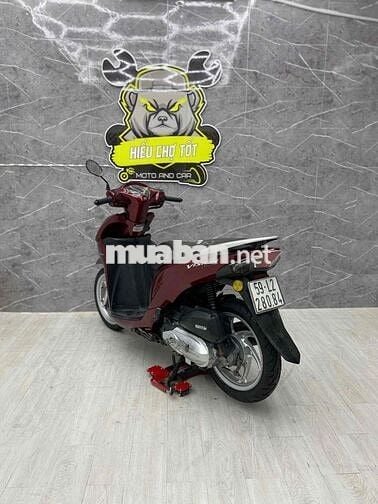 Honda Vision biển SG dàn áo đẹp keng, máy êm