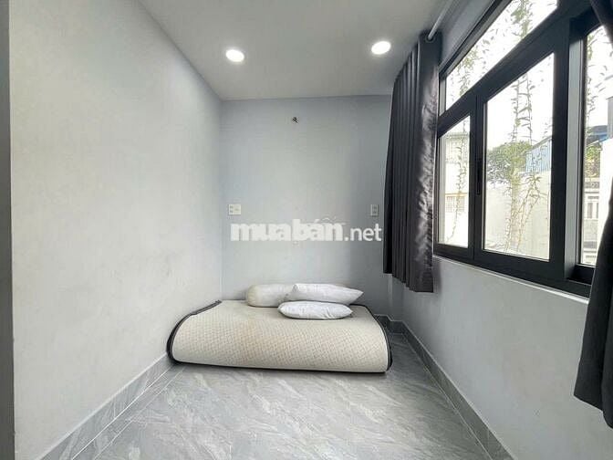 Phòng mới cửa sổ lớn tại Hoàng Sa Quận 3 giá 4tr/tháng giờ tự do 