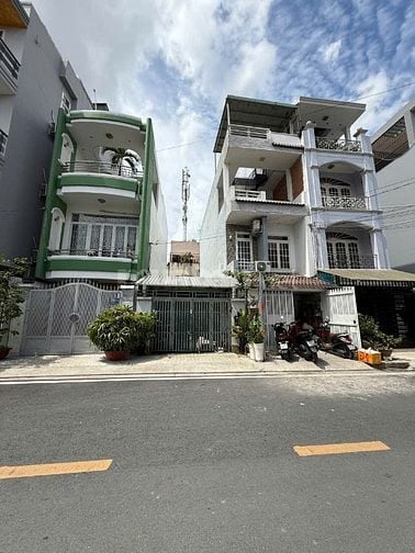 Bán đất tại Phạm Thị Ba, Phường Phú Thuận Q7. Dt 4x13 + 4x18+ 4,37x16m