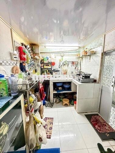 Hot, Bán gấp Nhà riêng Chiến Lược BTân, 32m2, 3 tầng, hẻm xe hơi, 2ty7