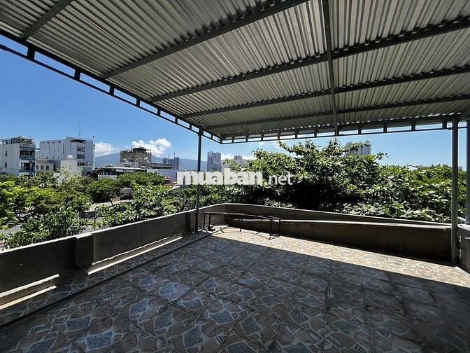 nhà nguyên căn 2 mặt tiền đầu đường 3 Tháng 2 view Pháo Hoa,Hải Châu
