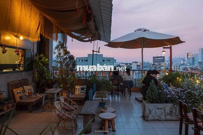 LayenKafe tuyển 1 bảo vệ chiều tối