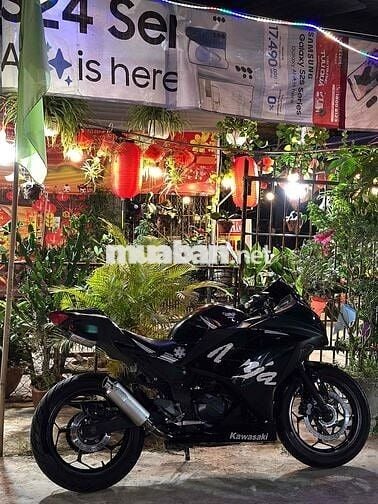 Kawasaki Ninja 300 Thể thao màu Đen
