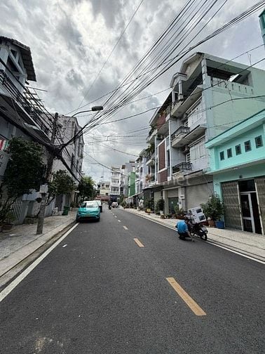 Bán đất tại Phạm Thị Ba, Phường Phú Thuận Q7. Dt 4x13 + 4x18+ 4,37x16m