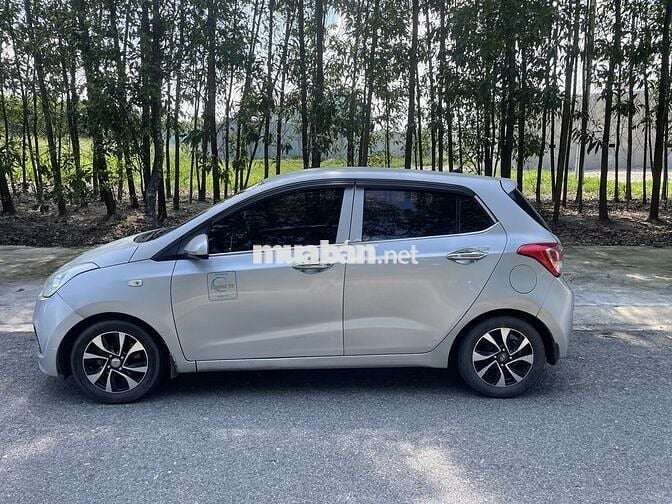 Hyundai Grand i10 2015 Bạc 340000 km