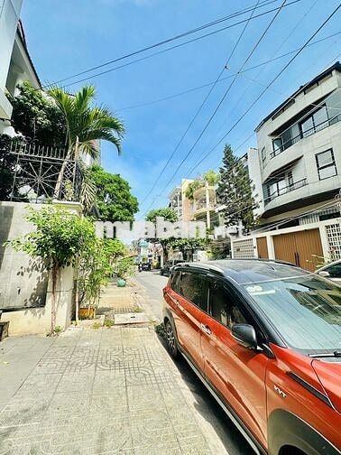 Cho thuê toà nhà ốp kính 179E Chu Văn An, Bình Thạnh, TP.HCM