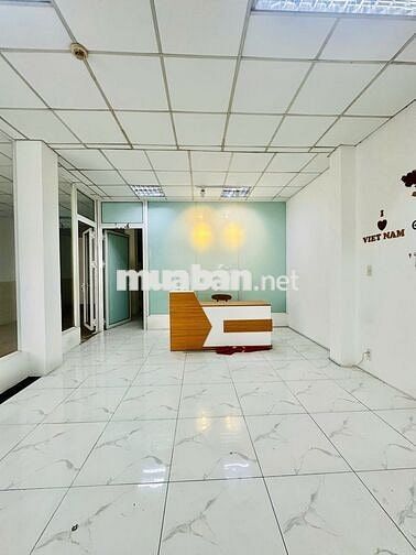 Cho thuê toà nhà ốp kính 179E Chu Văn An, Bình Thạnh, TP.HCM