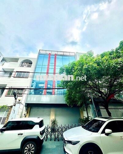 Cho thuê toà nhà ốp kính 179E Chu Văn An, Bình Thạnh, TP.HCM