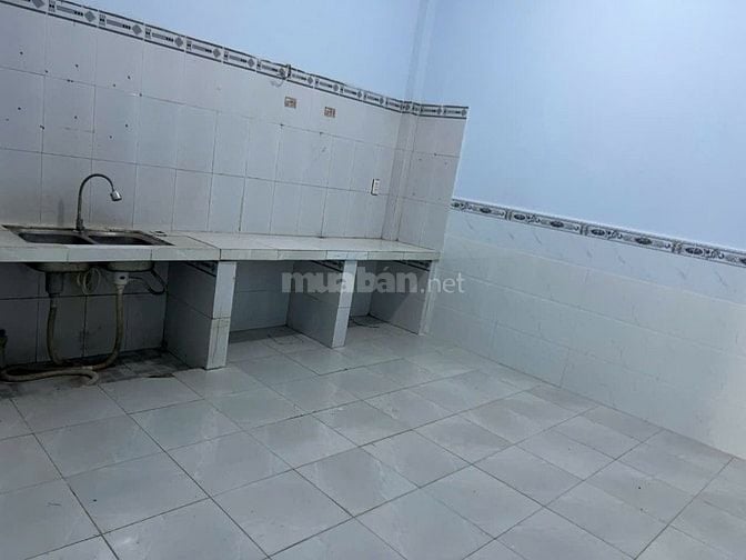 Bán nhà ngay gần Chợ Ba Bầu- Rộng 4m- hẻm 8m- 1 sẹc Tô Ký