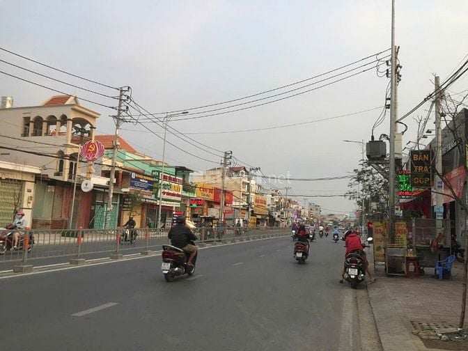 Bán nhà ngay gần Chợ Ba Bầu- Rộng 4m- hẻm 8m- 1 sẹc Tô Ký