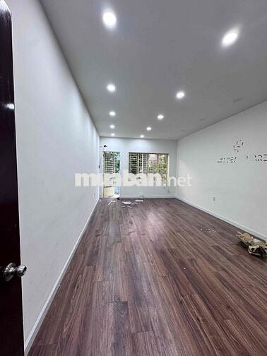 Mặt Tiền Đường Khu Phan Xích Long 33tr