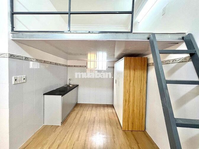 PHÒNG TRỌ CÓ GÁC HAI CỬA SỔ THOÁNG MÁT AN NINH NHÀ MỚI NỘI THẤT CƠ BẢN