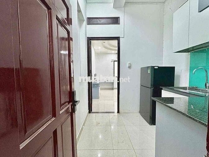 Cho thuê căn hộ tách bếp Cửa sổ trời siêu thoáng Nguyễn Bỉnh Khiêm Q1