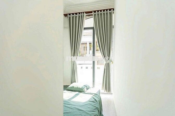Cho thuê căn hộ 2pn1wc ban công full nt tách bếp gần ĐH Bách Khoa q10