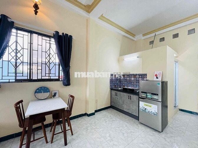 CĂN HỘ SIÊU RỘNG Full NT có máy giặt, ban công gần ĐH Y DƯỢC,