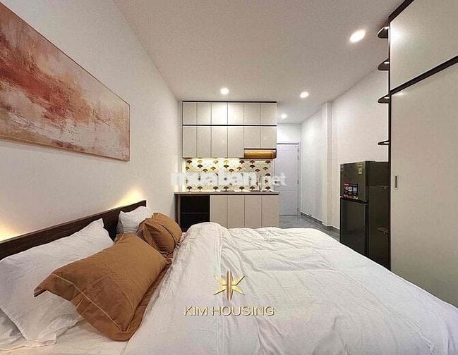 STUDIO BAN CÔNG CỬA SỔ FULL NỘI THẤT MỚI NGAY TRUNG TÂM QUẬN 10