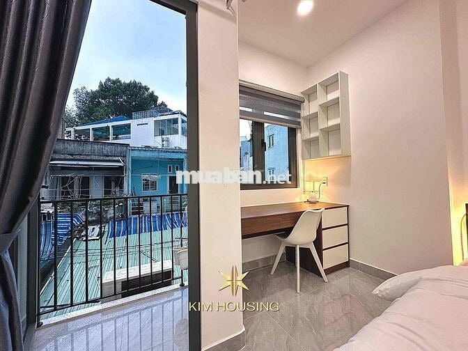STUDIO BAN CÔNG CỬA SỔ FULL NỘI THẤT MỚI NGAY TRUNG TÂM QUẬN 10