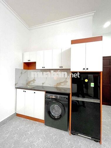 Cho Thuê Căn Hộ Cửa Sổ Lớn Máy Giặt Riêng Full Nội Thất Quận 1
