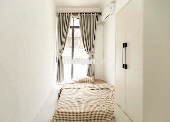 Cho thuê căn hộ 2pn1wc ban công full nt tách bếp gần ĐH Bách Khoa q10