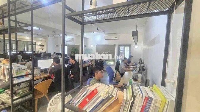 chung cư L6 có thang máy. 145m2 3pn, ngay góc Nguyễn Du. giá chỉ 3x