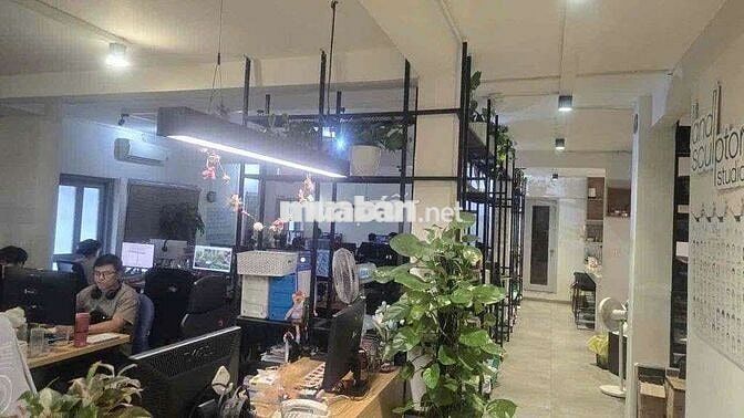 chung cư L6 có thang máy. 145m2 3pn, ngay góc Nguyễn Du. giá chỉ 3x