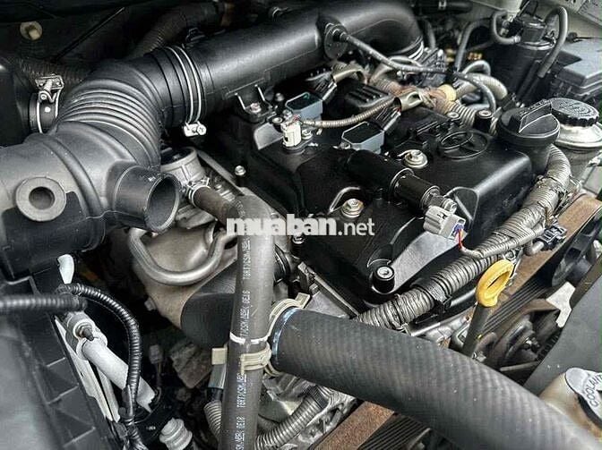 Toyota Innova 2018 E Số sàn Trắng