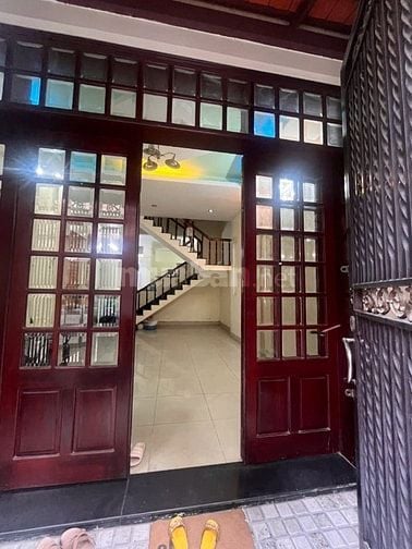 Cho thuê nhà ở lâu dài, nhà đầy đủ nội thất